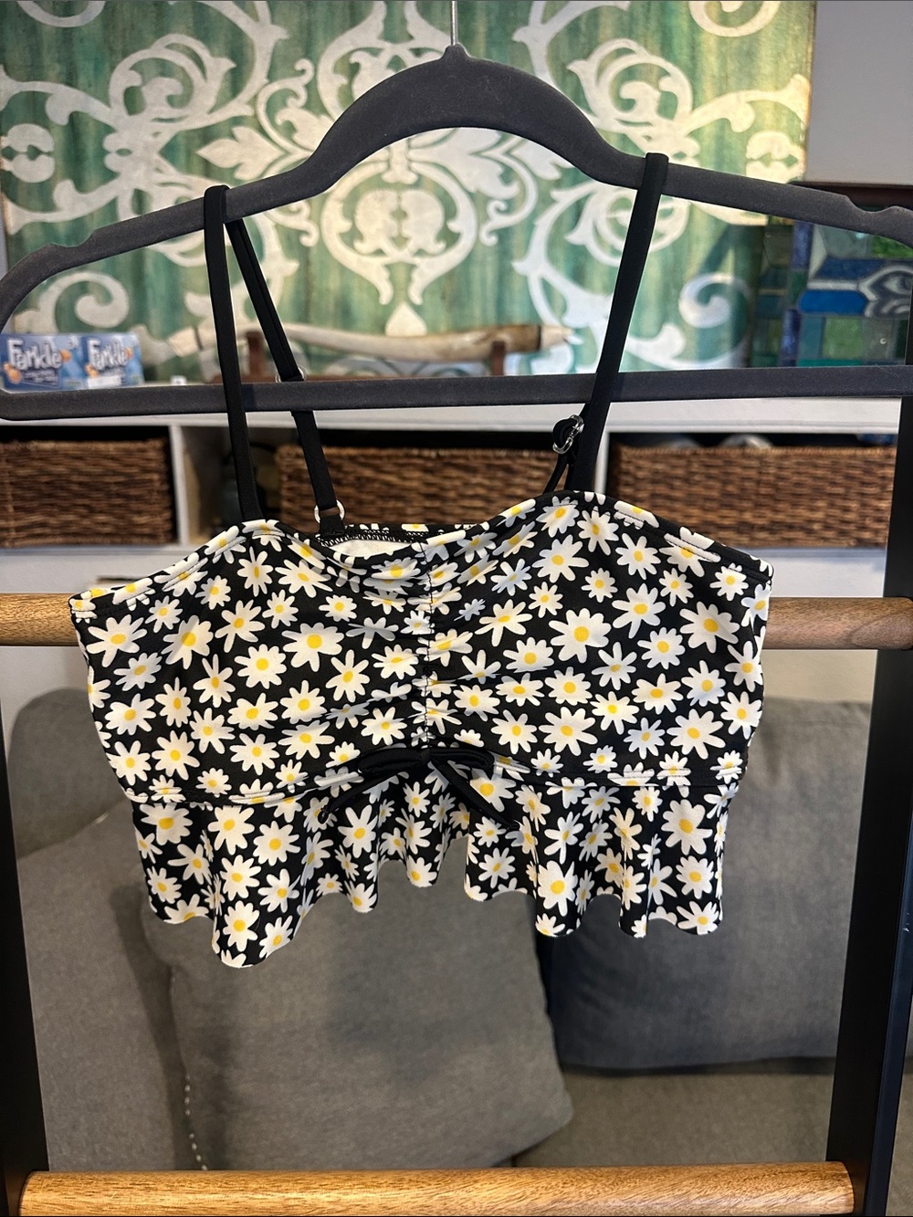 Daisy Print Ruffle swimsuit top - Black/White/Yellow